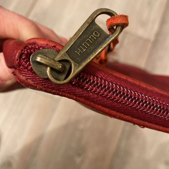 Two Duluth Red Leather Wristlets - Picture 3 of 8